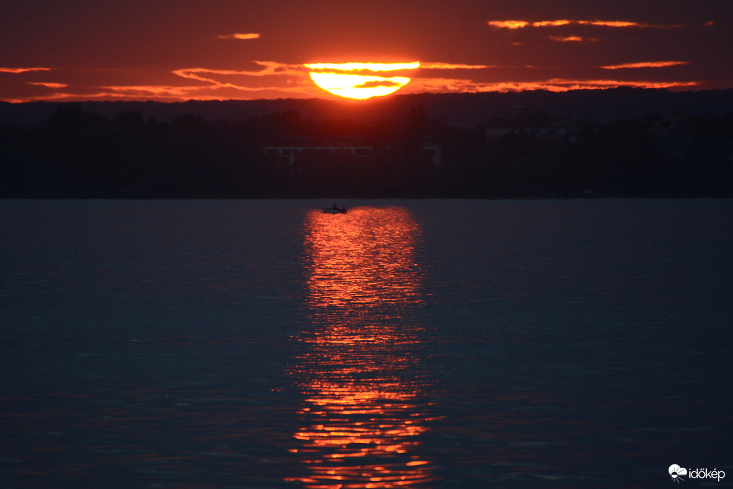 Októberi gyönyörű naplemente 10.07.