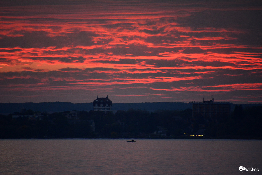 Októberi gyönyörű naplemente 10.07.