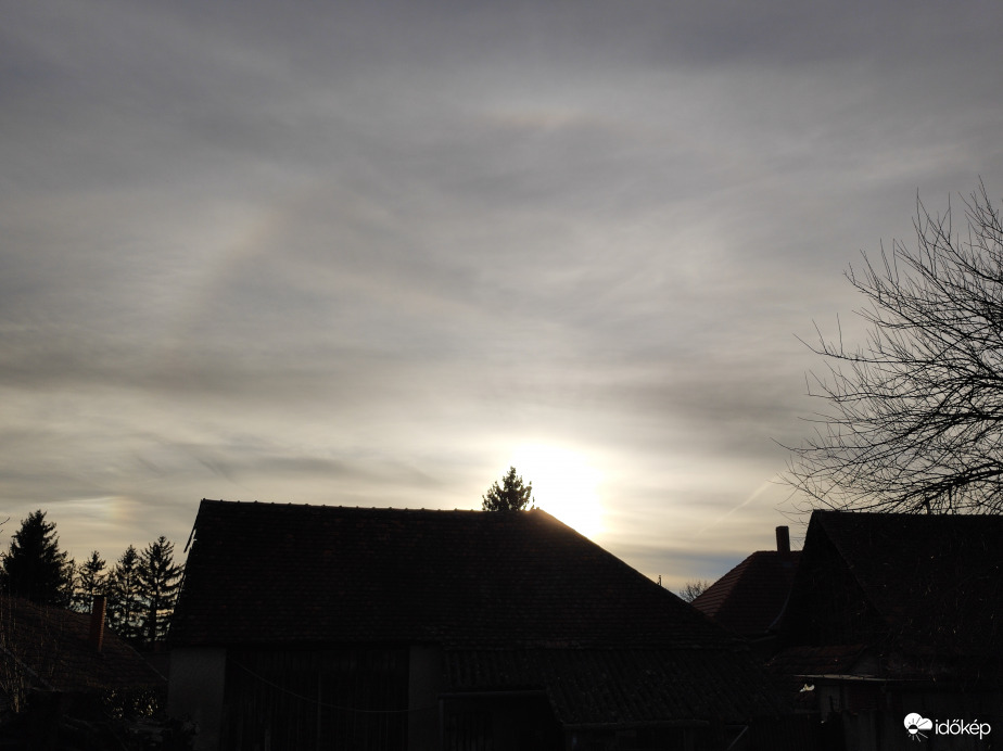 Bal oldali melléknap naphalóval