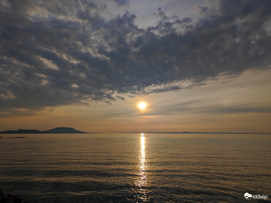 Napkelte Balatongyörökön 04.15.