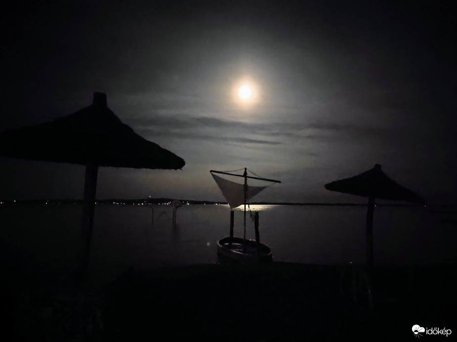 Jelenleg Vonyarcvashegyen