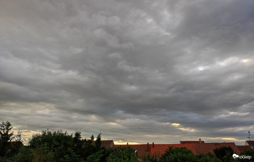 Reggeli égkép 07.25.