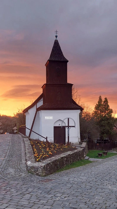 Hollókő