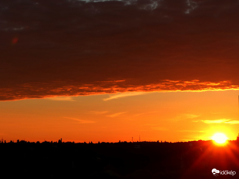Paplan alatt kelő nap...