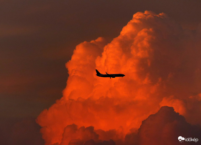 Alkonyi felhők között...
