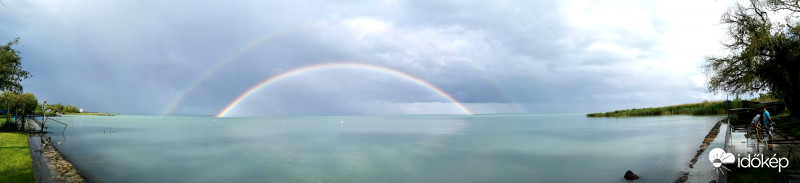 Teljes szivárvány a Balatonról