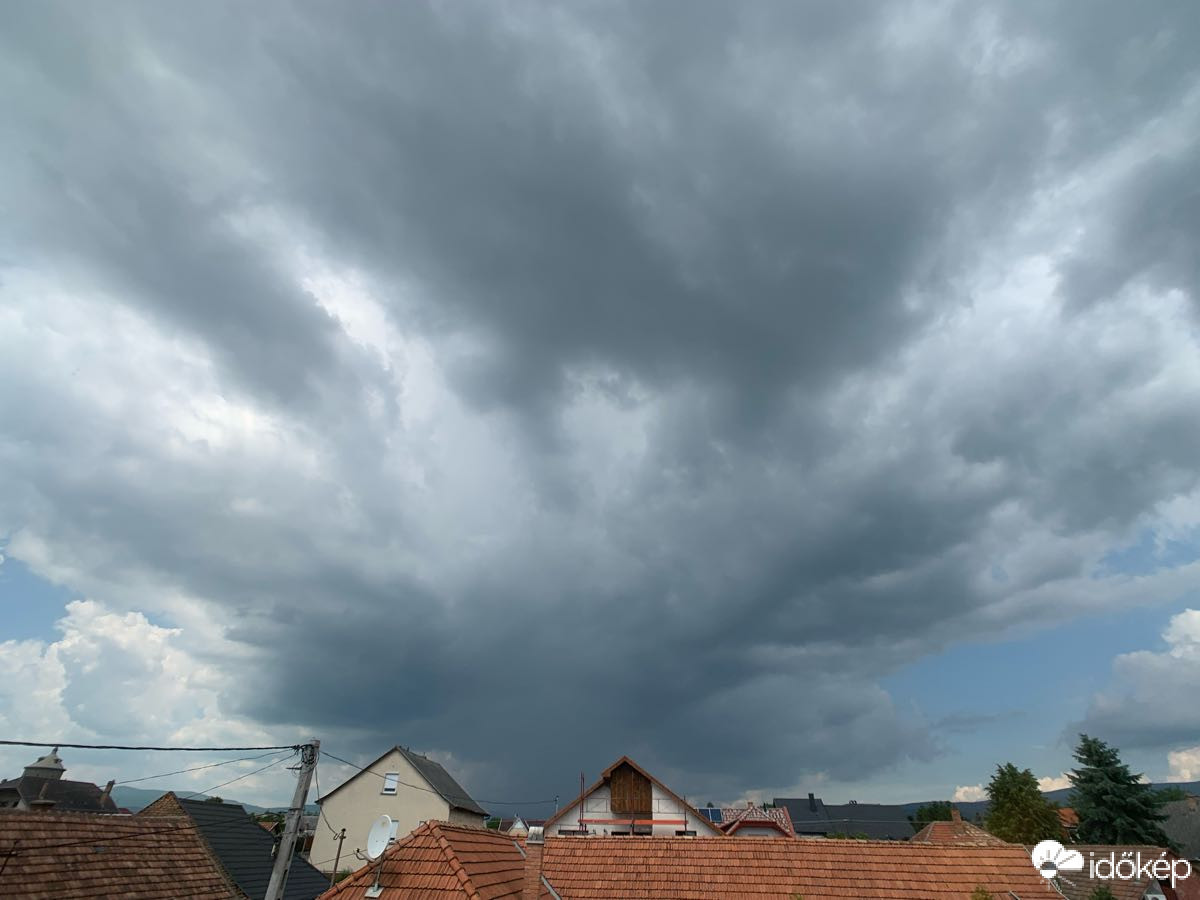 Gyöngyös