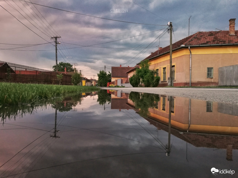 Amikor a Balaton utcanév "értelmét nyeri". :) 