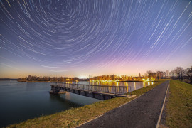 Csillagok múlása a Gébárti tó partja mentén