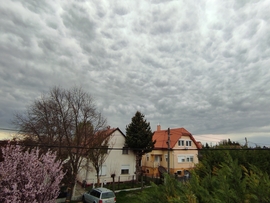 Tegnapi mammatus felhők