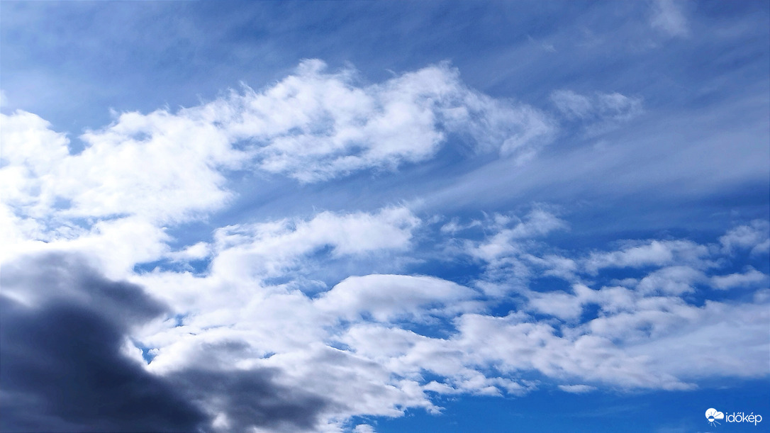 Felhők.