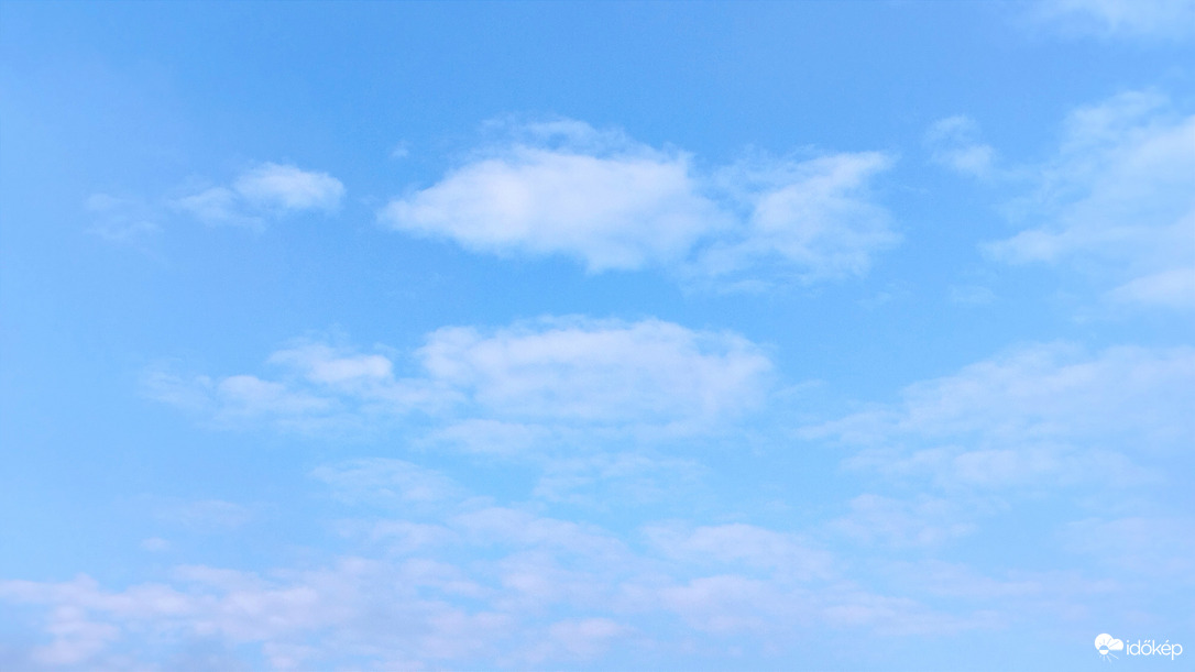 Felhők.