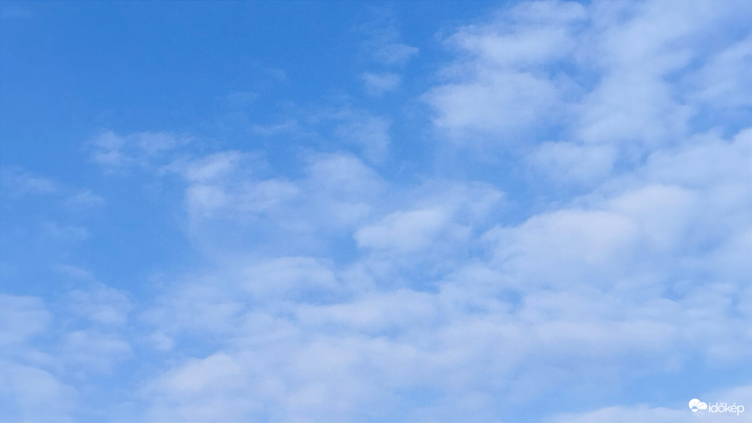 Felhők.
