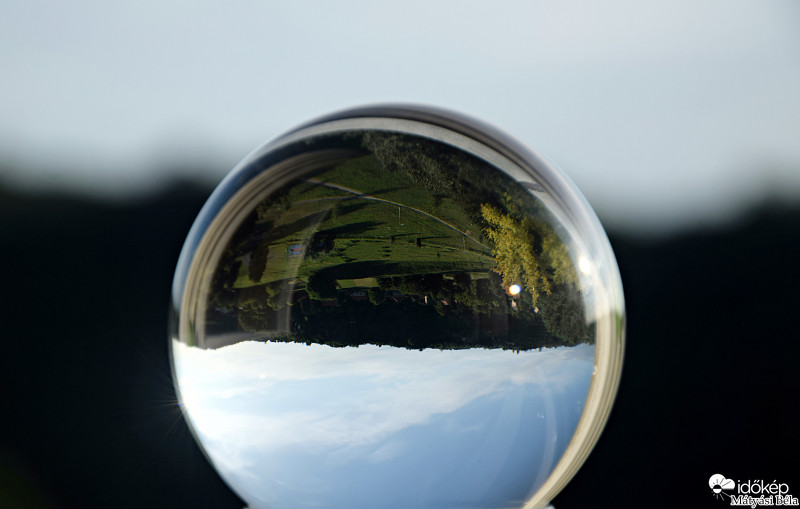 Lensball - Fent És Lent.