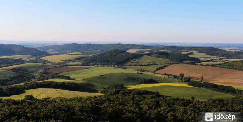 látkép a Szanda várból