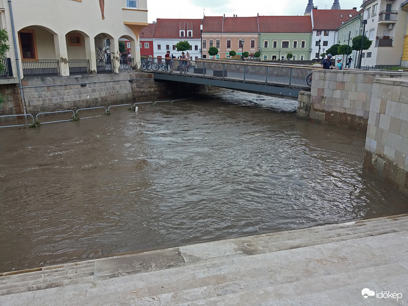 Eger-patak áradása