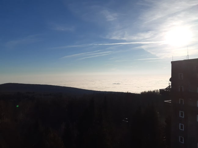 A hidegpárna felett