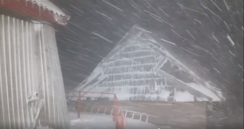 Hóvihar a Vigyázó-hegységben