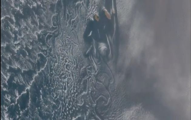 Kármán-féle örvénysor az Atlanti-óceán felett