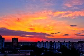 Gyönyörű színpompás naplemente Érsekújvár 2023 április 28. 