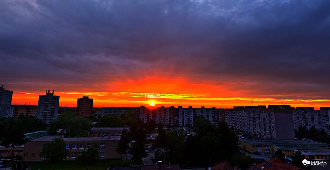 Szép naplemente Érsekújvár 2023 május 3.