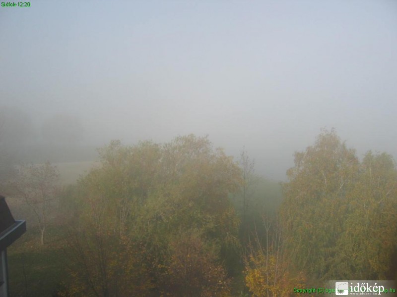 Köd a Balatonnál