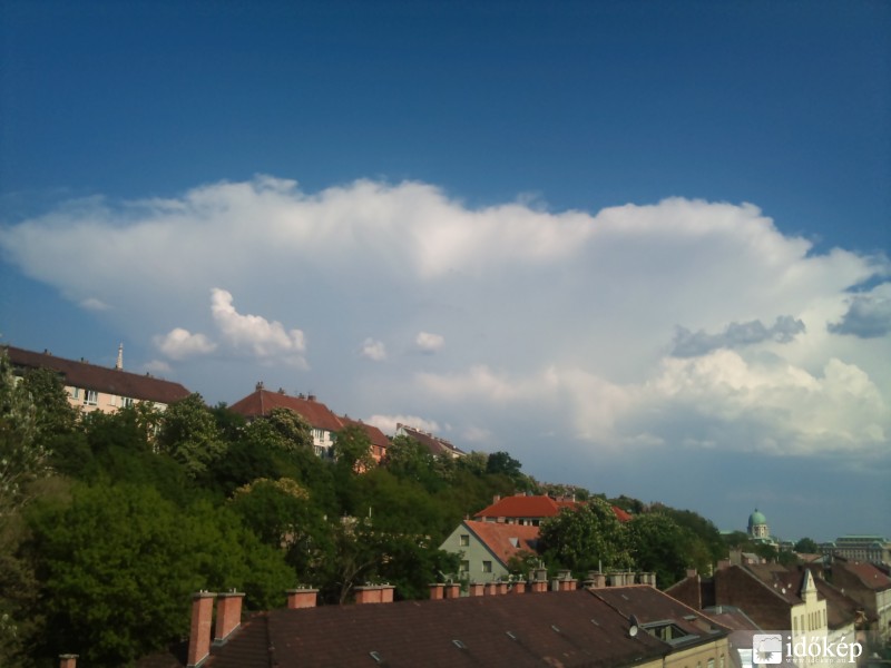 Erősödik