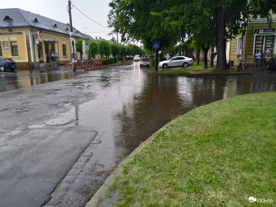 Felhőszakadás után 