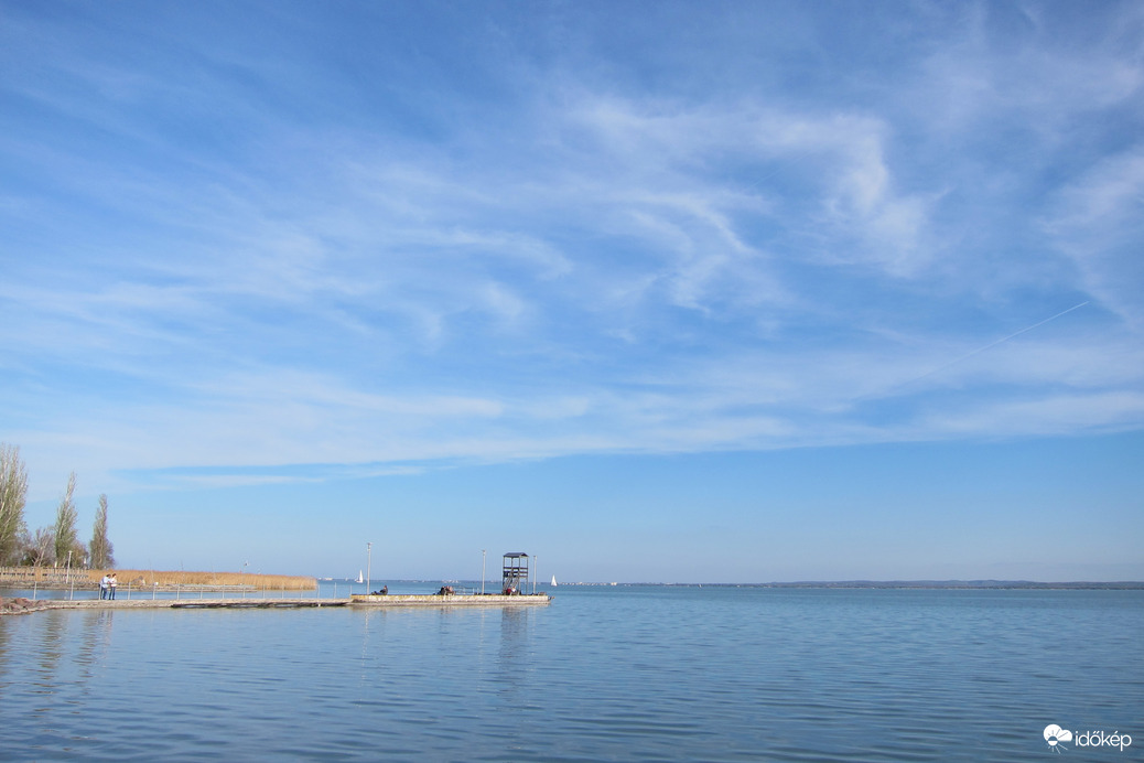 Fátyolfelhők Balatonfüred fölött 2