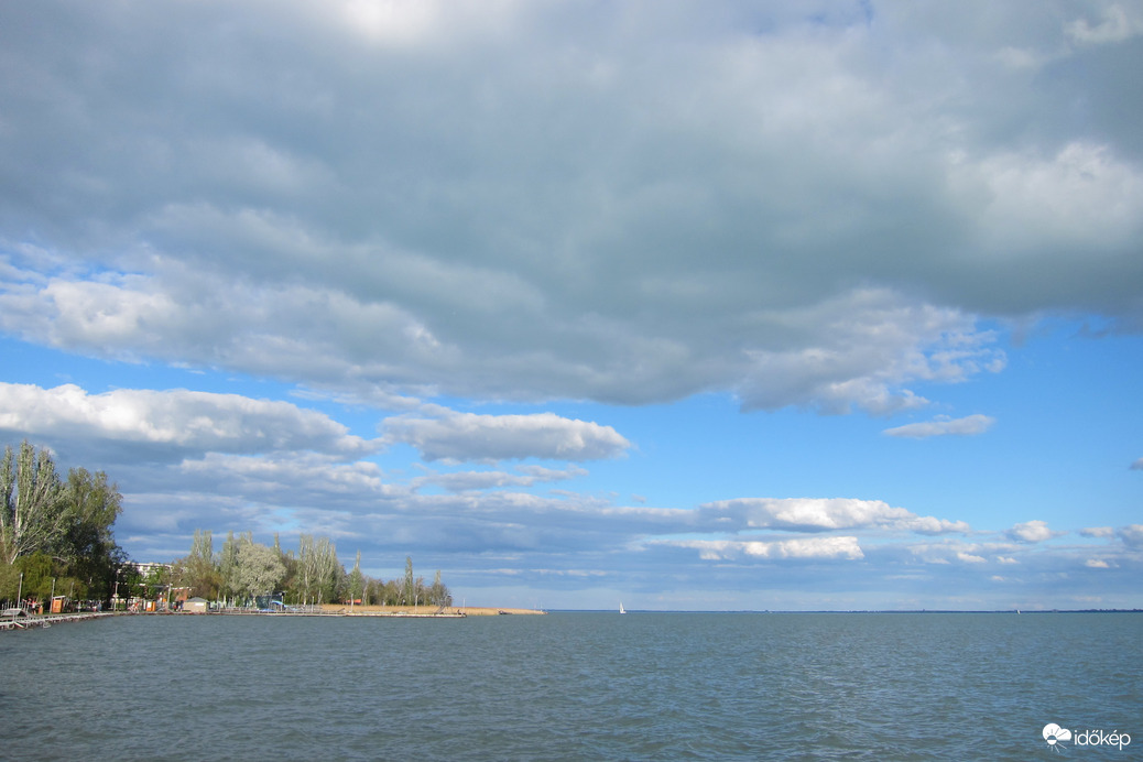 Balatonfüred fölött az ég 3. 