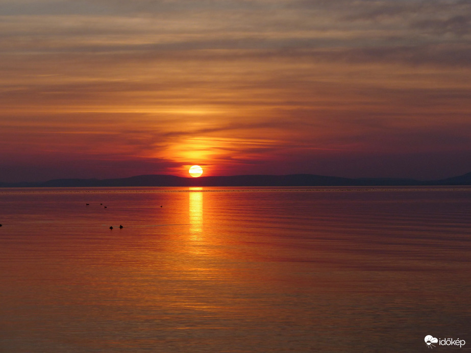Márciusi naplemente 