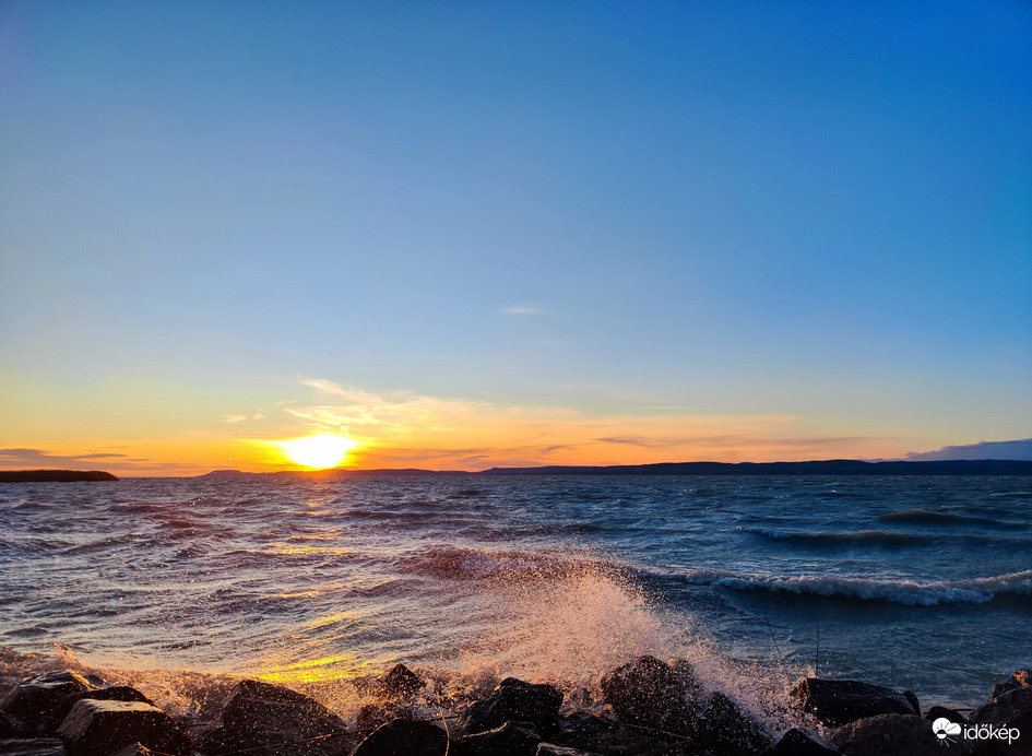 Tavaszi szél vizet áraszt 