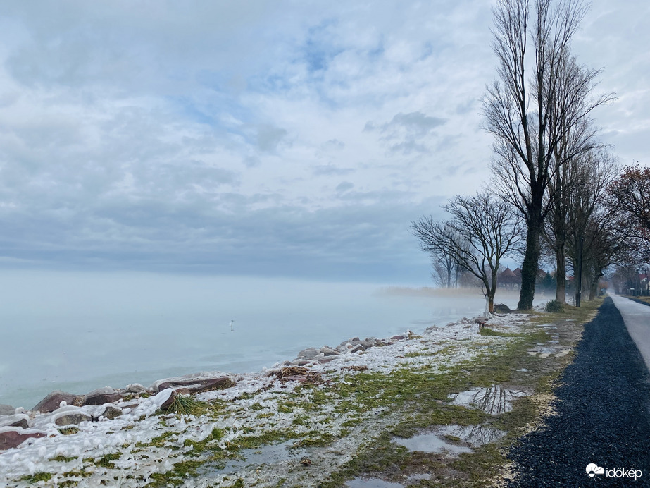 Ködös Balaton