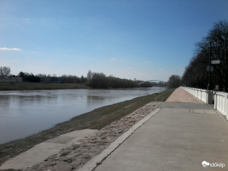 A Tisza Szolnoknál.