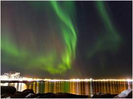 Sarki fény Reykjavík felett