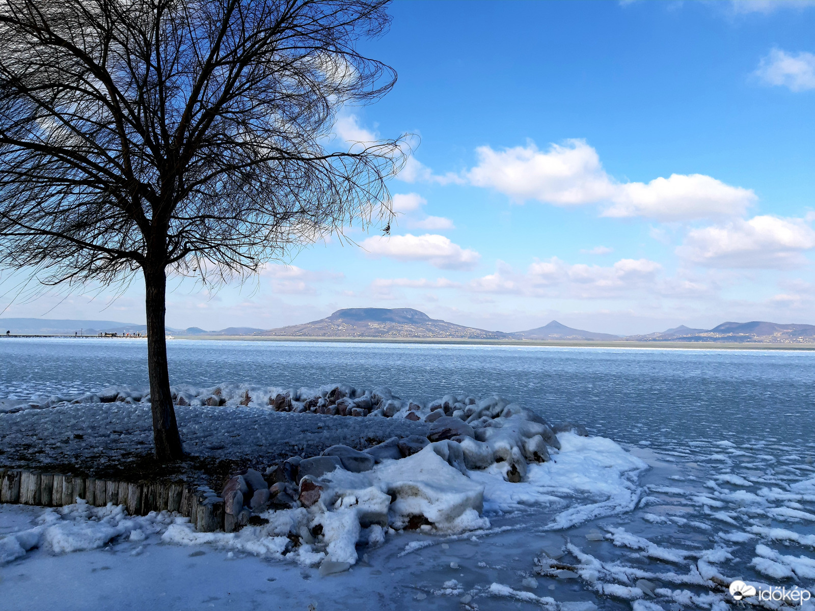 Tél a Balatonon