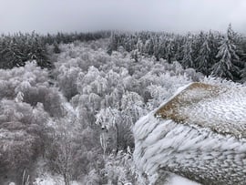 2023.01.26_Gyönyörű zúzmara képződés a Kőszegi-hegyen 650 méter felett. Szélcsend, -3 C fok, 20 cm hó.