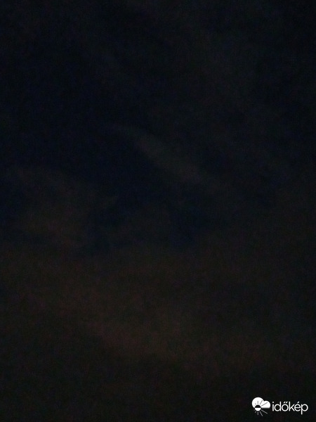 Közeledik dél felől Budapestre az eső