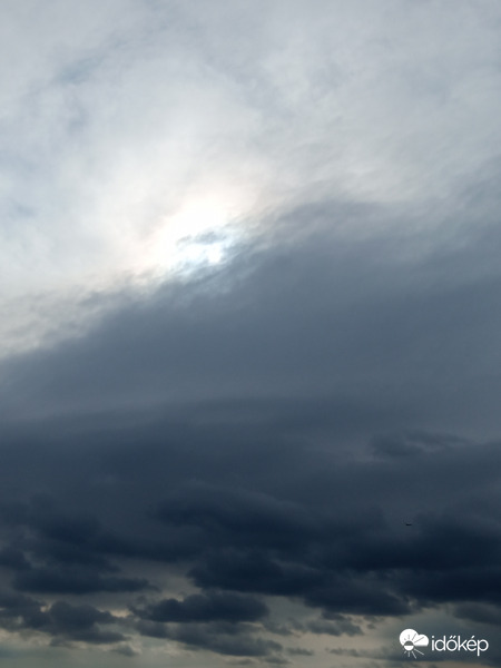 Egyre erősebb a szél