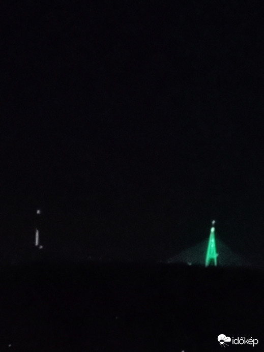 A Megyeri "karácsonyfa" híd