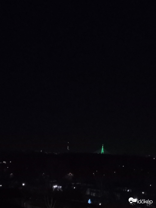 A Megyeri "karácsonyfa" híd