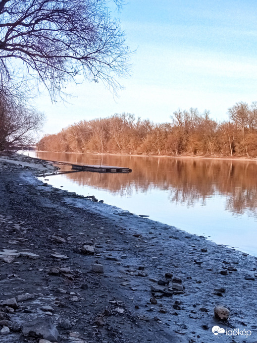 Onnan is - észak felé