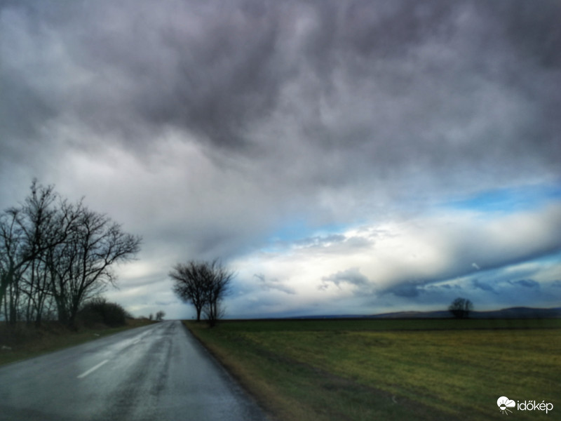 Felhős reggel