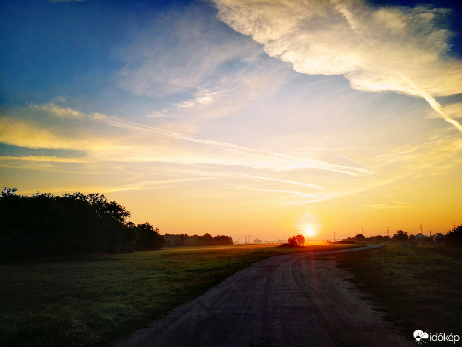 Sárga labda keletnek