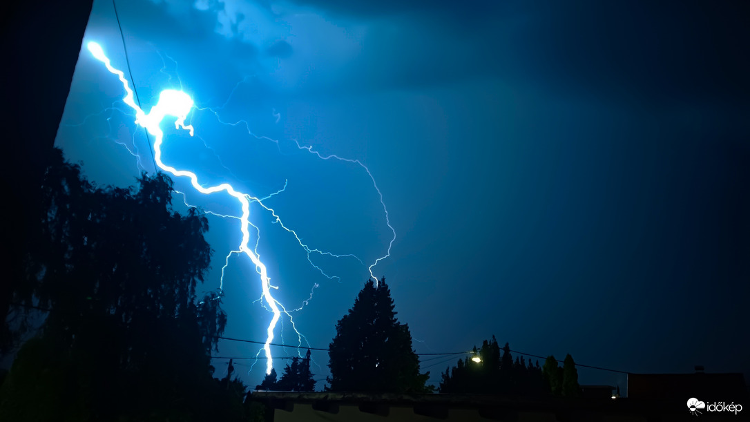 Villámfotó 2023.08.05 1:00