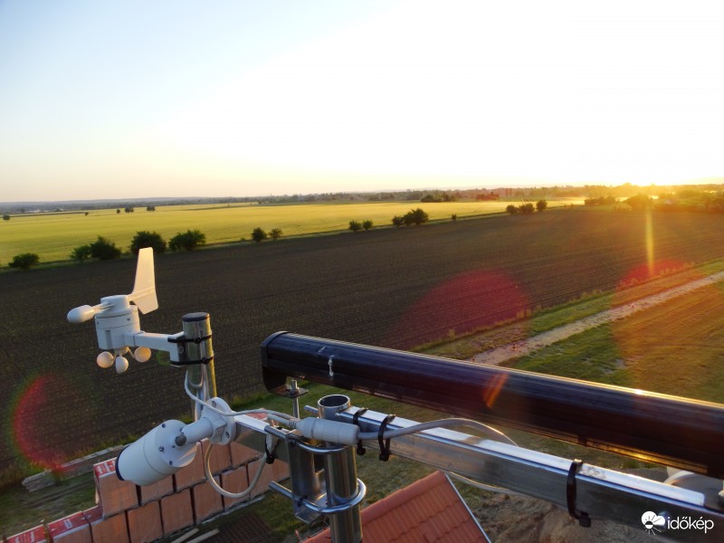 Napkelte-Napnyugta máj.17-18-2400