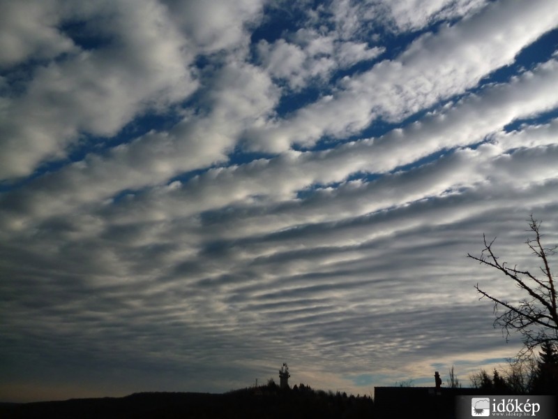 Gödöllő felett ('16. 01. 14., 12:30-kor)
