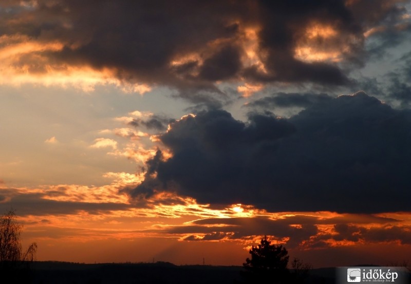 Mai búcsú (15:44-kor)