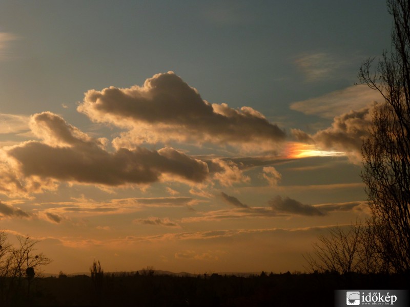 Jobb oldali melléknap közelről