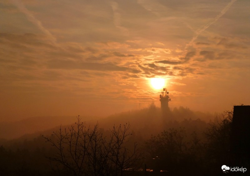Mai induló (07:49-kor) 